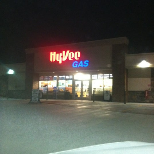 HyVee Gas Fuel Station in Manhattan