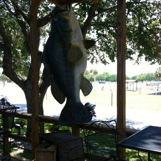 6/30/2012에 Saundra R.님이 Lightsey&#39;s Seafood Restaurant에서 찍은 사진