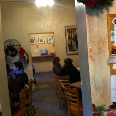 12/26/2010에 Bitsy M.님이 Royal Blend Coffee &amp; Tea House에서 찍은 사진