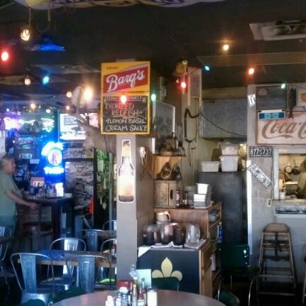 10/18/2011 tarihinde Austin360Hotspots T.ziyaretçi tarafından Evangeline Café'de çekilen fotoğraf