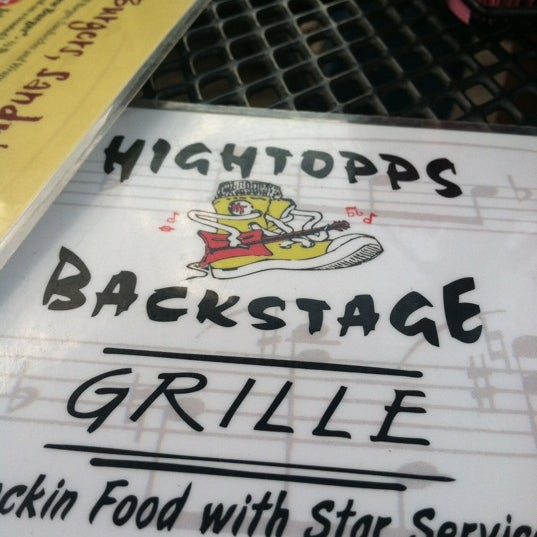4/21/2012 tarihinde Michelle C.ziyaretçi tarafından Hightopps Backstage Grille'de çekilen fotoğraf