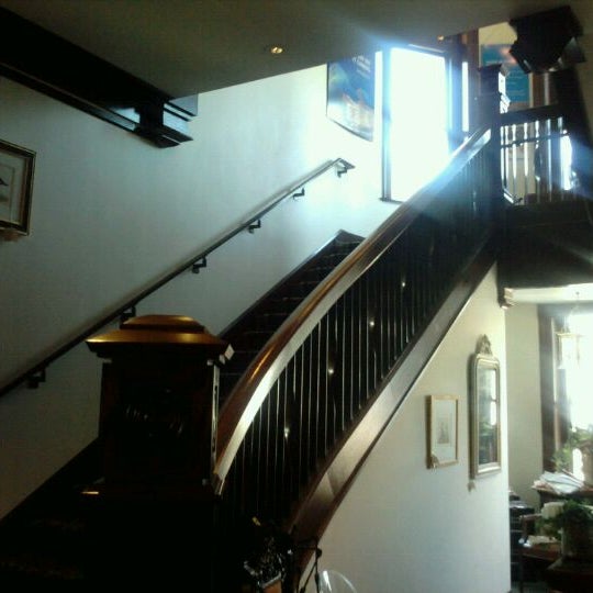 ster House Antiques Crossroads Kansas City, MO