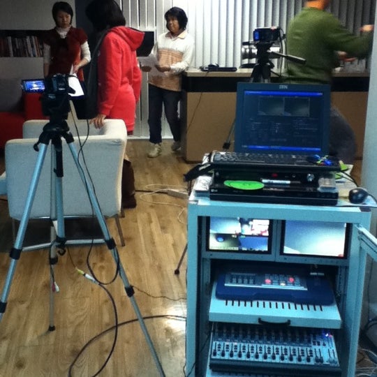 先驅媒體社會企業