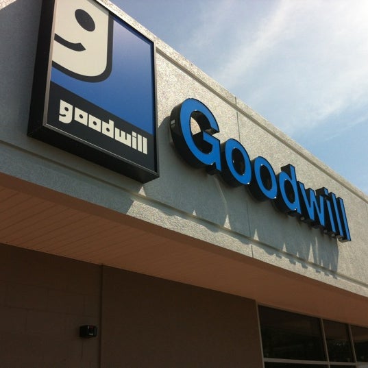 Goodwill 3905 N University St