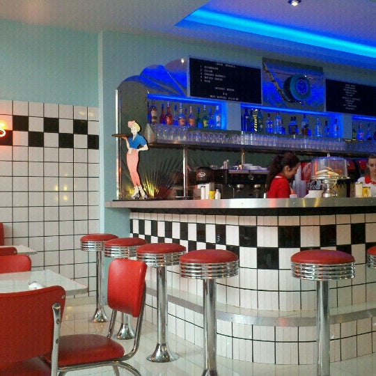 Photo taken at TRIXIE American Diner by Noe on 8/15/2012