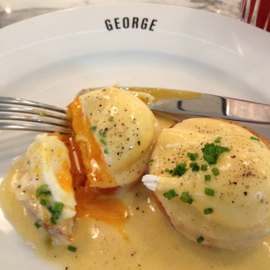 Eggs Benedict... Yum! Nice atmosphere, international feel to it, service was sweet too! Props!