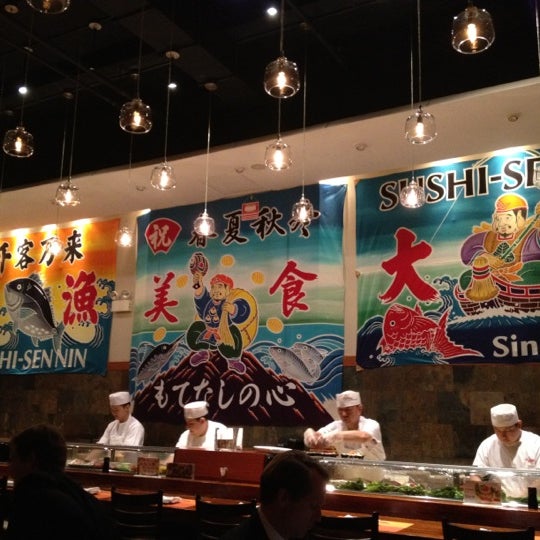 รูปภาพถ่ายที่ Sushi Sen-Nin โดย Jaspreet B. เมื่อ 3/9/2012