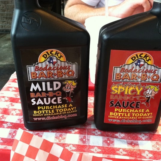 Photo taken at Dick&#39;s Bodacious BBQ by Ken S. on 5/20/2011
