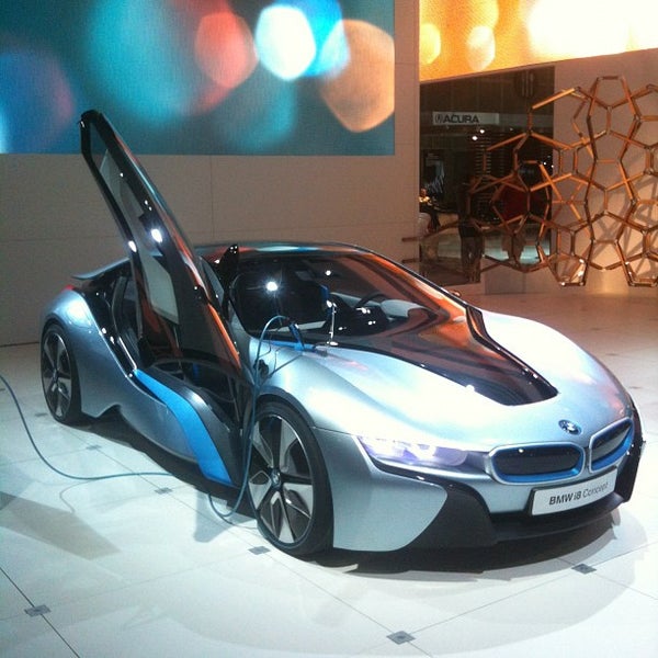Photo taken at BMW by Rafael G. on 11/21/2011