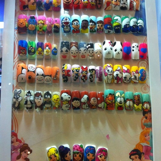 De Nail Place Nail Salon in Kota Kinabalu