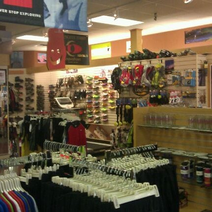 medved running store