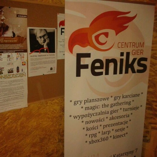 รูปภาพถ่ายที่ Centrum Gier Feniks โดย Krzysztof K. เมื่อ 10/1/2011