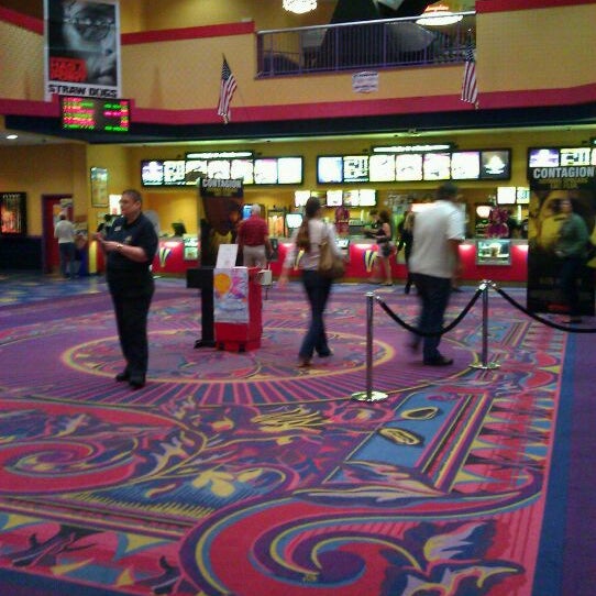 Collection 95+ Pictures Marcus St. Charles Cinema Photos Stunning