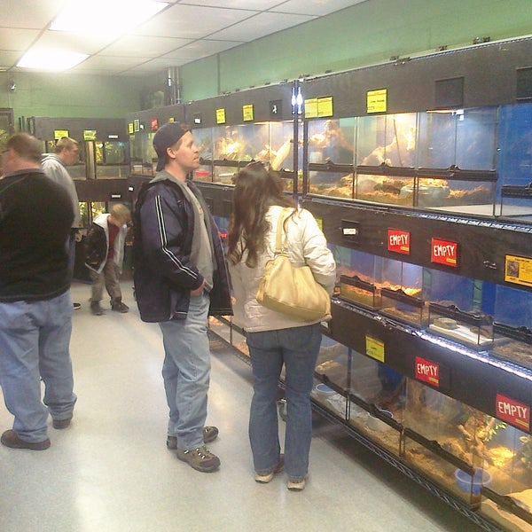 Photo taken at That Fish Place - That Pet Place by Chris C. on 2/19/2011