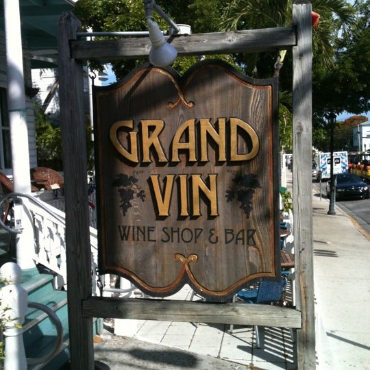 Photo taken at Grand Vin Wine Shop &amp; Bar by Fletch on 9/27/2011
