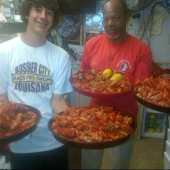 Best cajun food ever and bow is boiled crawfish season