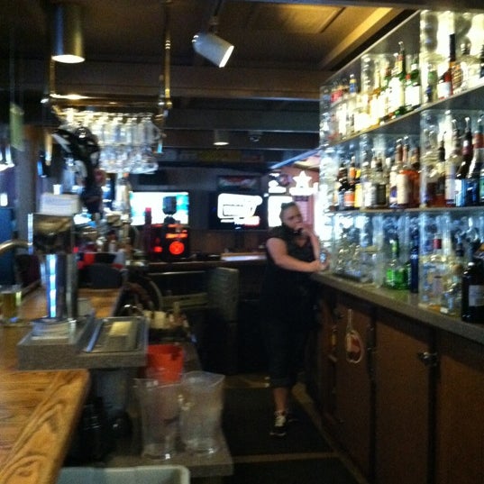 Foto tomada en Roadhouse Bar &amp; Grill  por Meliss &amp; Woody J. el 8/10/2012