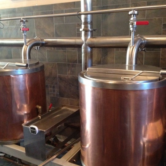 5/17/2012에 Catherine B.님이 Copper Kettle Brewing Company에서 찍은 사진