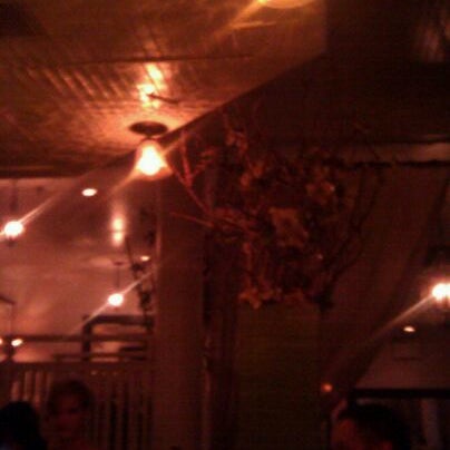 Das Foto wurde bei Salud Restaurant &amp; Bar von Aimee A. am 9/15/2011 aufgenommen