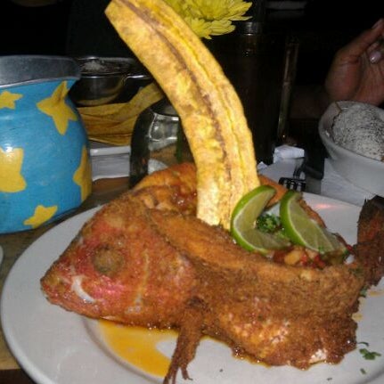 11/28/2011 tarihinde Candice R.ziyaretçi tarafından Mojito Cuban Cuisine'de çekilen fotoğraf