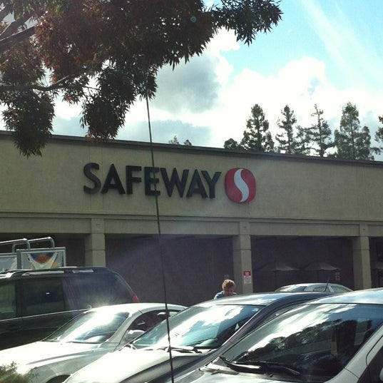 Safeway Grocery Store in Pleasanton