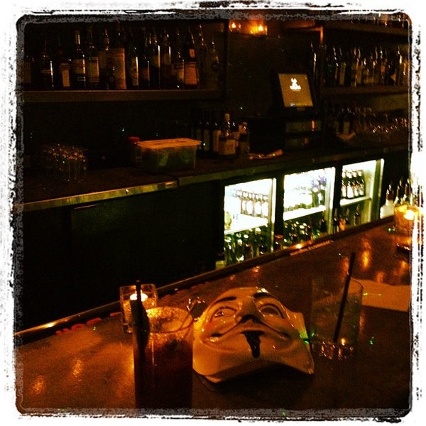 6/28/2012にSarkis A.がVanguard Loungeで撮った写真