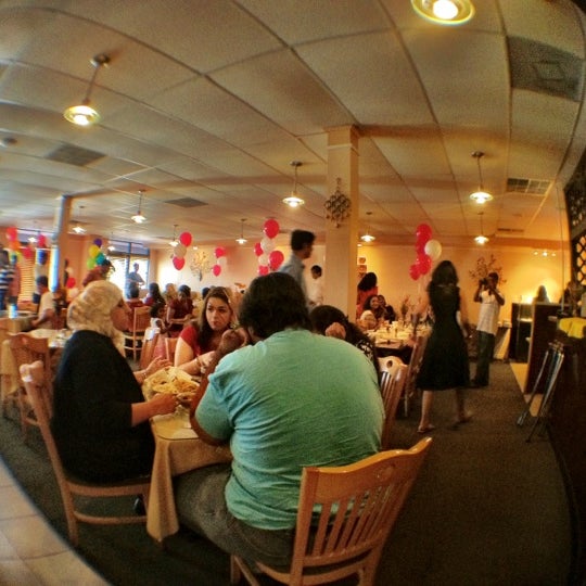Photo taken at Ahmed Indian Restaurant by Kevin  I. on 7/14/2012