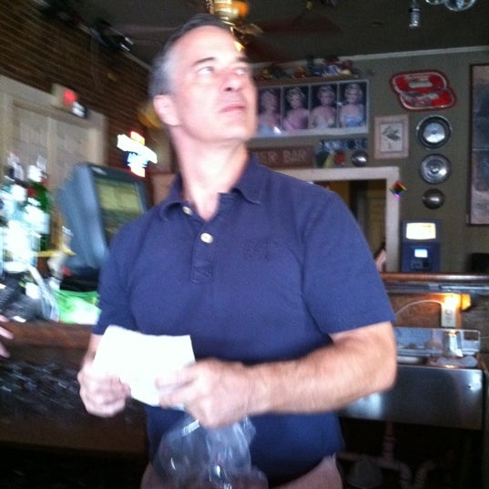 8/6/2011にJ L J.がKing&#39;s Tavern Natchezで撮った写真
