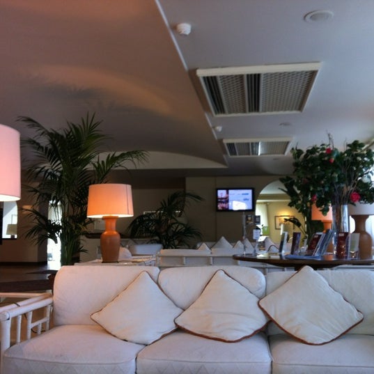 Foto tirada no(a) Grand Hotel Baia Verde por Nat *. em 4/6/2012