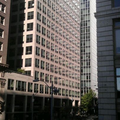 Foto scattata a Courtyard by Marriott Seattle Downtown/Pioneer Square da Sergei A. il 9/24/2011