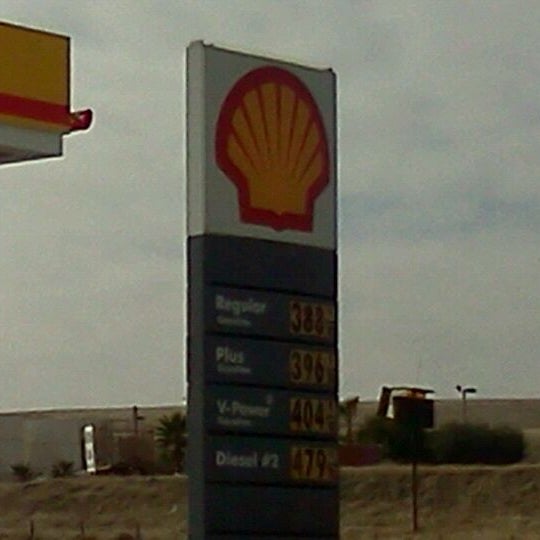 Photo taken at Shell by Aaron G. on 12/31/2011