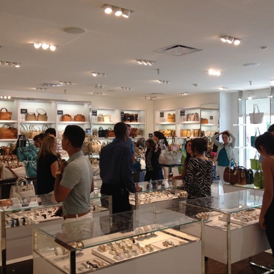 Aprender acerca 99+ imagen michael kors woodbury commons Abzlocal.mx