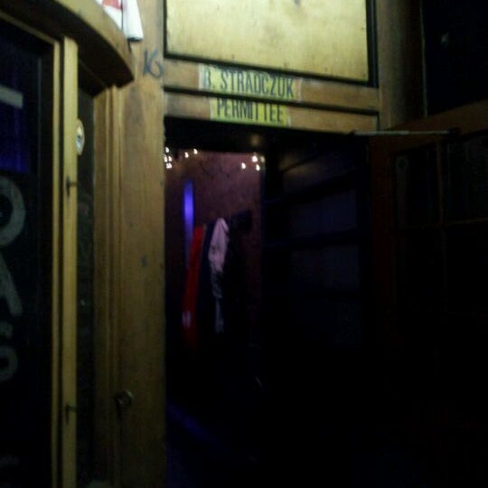 Foto tirada no(a) The Oasis Pub por patrick m. em 5/25/2011