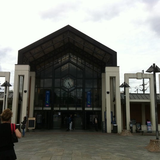 Gare SNCF de Poissy - Gare à Poissy