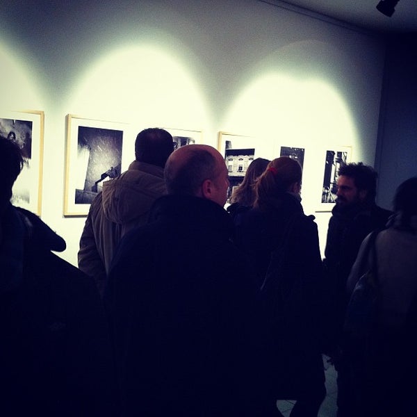 1/27/2012 tarihinde Roberto A.ziyaretçi tarafından Spazio Labo&#39; - Centro di Fotografia'de çekilen fotoğraf