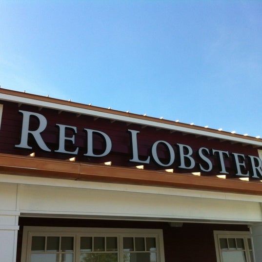 Photo taken at Red Lobster by Shawn E. on 3/26/2012