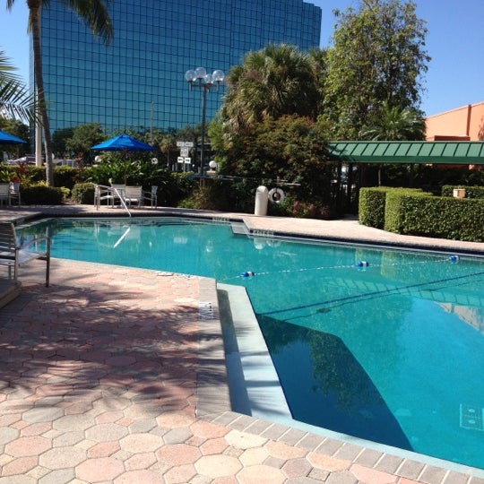 Photo taken at Courtyard by Marriott Fort Lauderdale East by Sherry J. on 4/25/2012