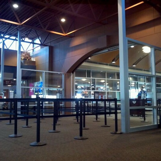 Fargo Hector International Airport (FAR) 57 tips