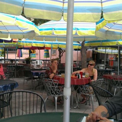 รูปภาพถ่ายที่ El Noa Noa Mexican Restaurant โดย Ryan Mayor V. เมื่อ 5/16/2012