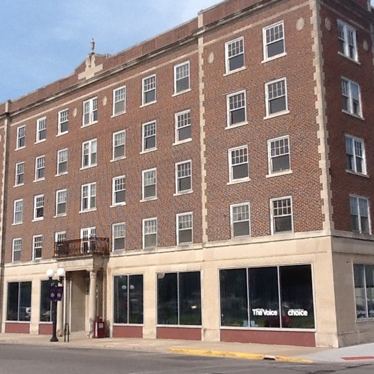 McDonough County Voice 26 W Side Sq