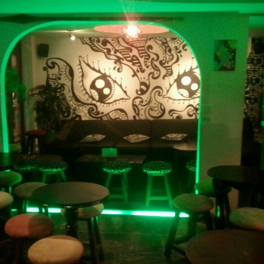 Das Foto wurde bei Dirty Sanchez Café Bar Galeria von Jermu P. am 3/25/2012 aufgenommen