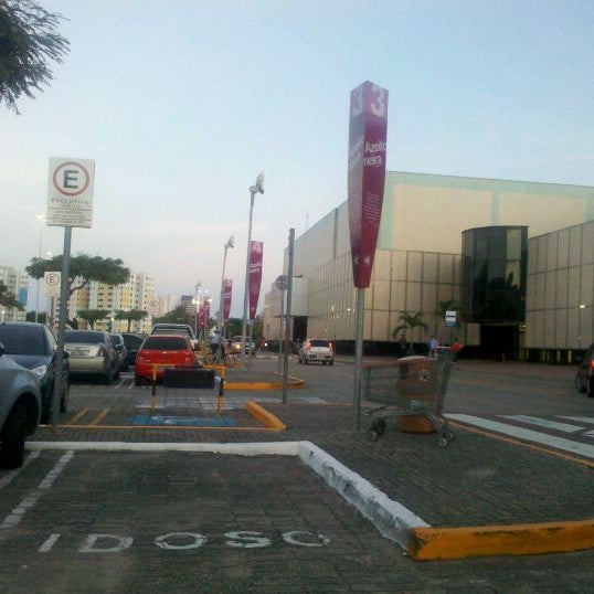 Estacionamento Iguatemi Edson Queiroz Shopping Center Iguatemi Estacionamento Iguatemi Edson Queiroz Shopping Center Iguatemi