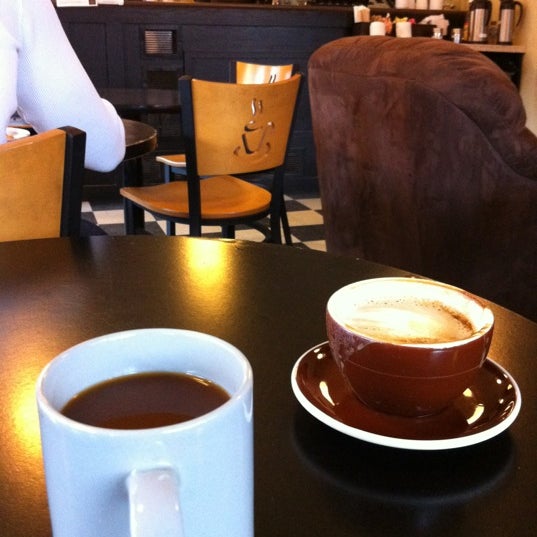 รูปภาพถ่ายที่ Odradeks Coffee โดย Yutaka M. เมื่อ 3/3/2012