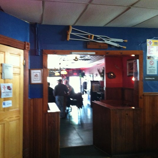 Foto tirada no(a) The Recovery Room Pub and Grill por Steve S. em 4/1/2012