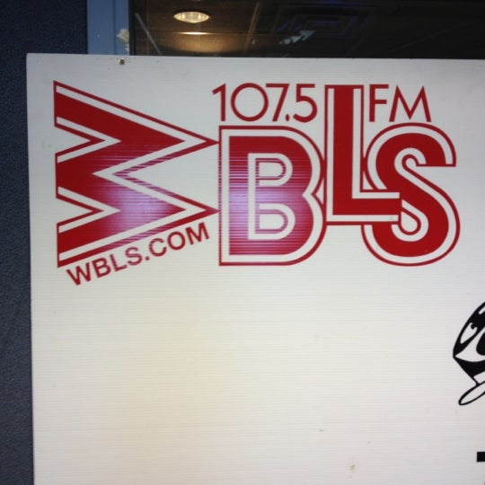 Foto scattata a WBLS-FM 107.5 da Lynn D. il 5/13/2012