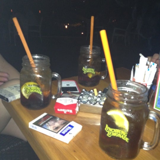 7/9/2012에 Seda K.님이 COLORS - Eat, Drink, Party - (Hillside City Club)에서 찍은 사진