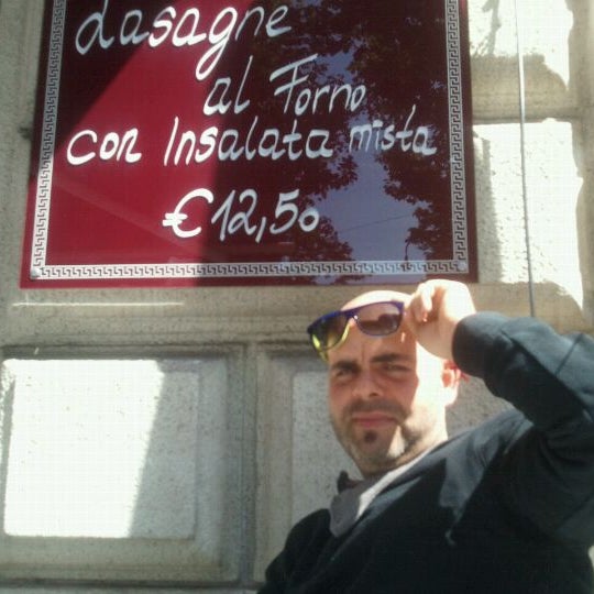 รูปภาพถ่ายที่ Cantinetta Allora โดย Roman C. เมื่อ 5/5/2012