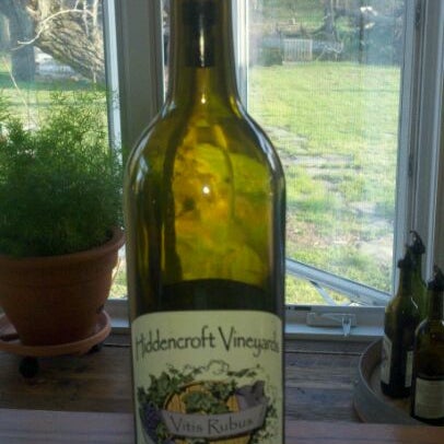 Photo taken at Hiddencroft Vineyards by Maria H. on 5/12/2012