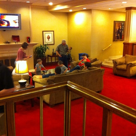 Photo taken at Omaha Marriott by Theodore J. on 4/15/2012