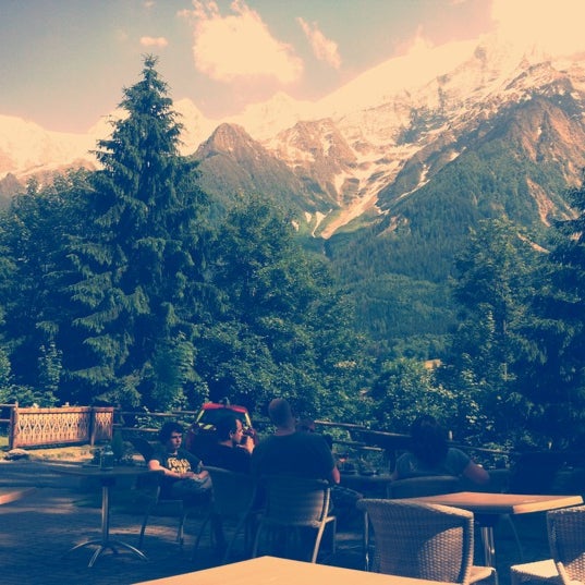 รูปภาพถ่ายที่ Hotel Les Campanules Les Houches โดย Аня К. เมื่อ 6/17/2012